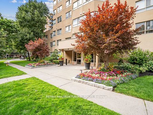 1015 - 4 Park Vista