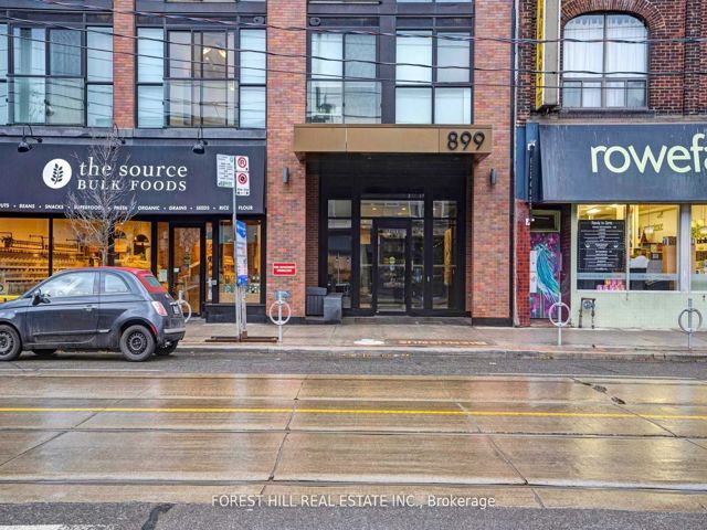 202 - 899 Queen St E