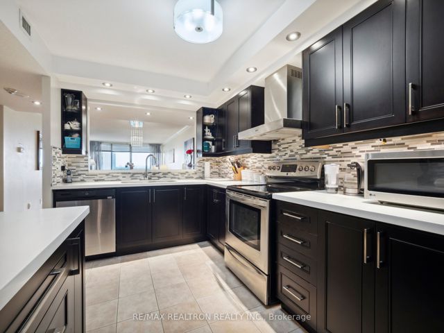 1007 - 4727 Sheppard Ave E