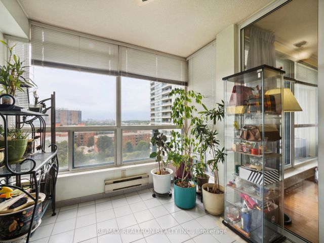 1007 - 4727 Sheppard Ave E