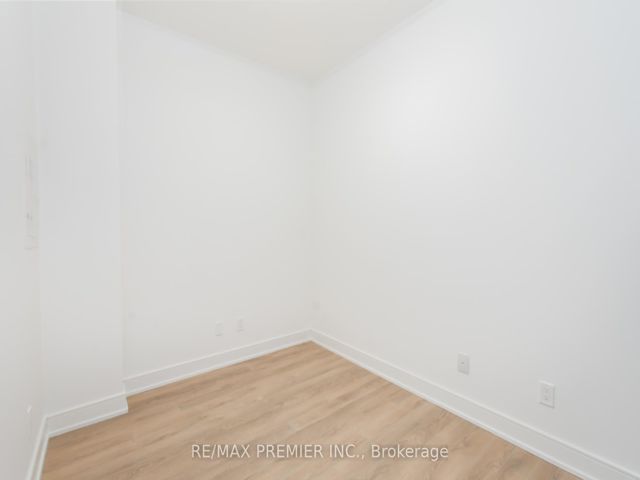 520 - 1350 Ellesmere Rd