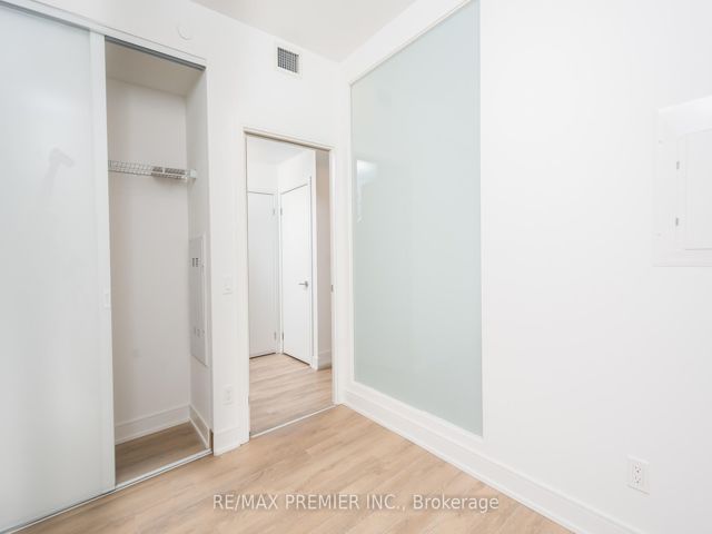 520 - 1350 Ellesmere Rd