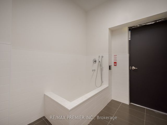 520 - 1350 Ellesmere Rd