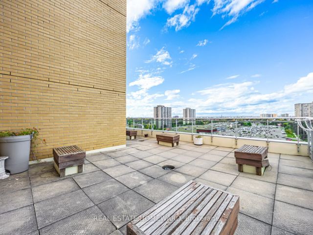 1102 - 2800 Warden Ave