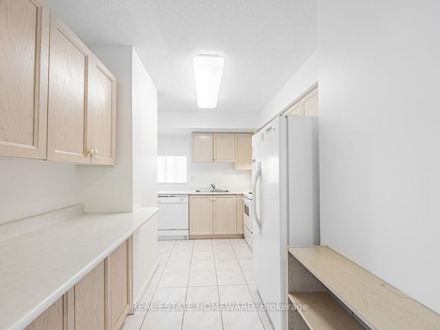 1102 - 2800 Warden Ave