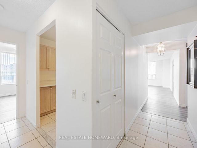 1102 - 2800 Warden Ave