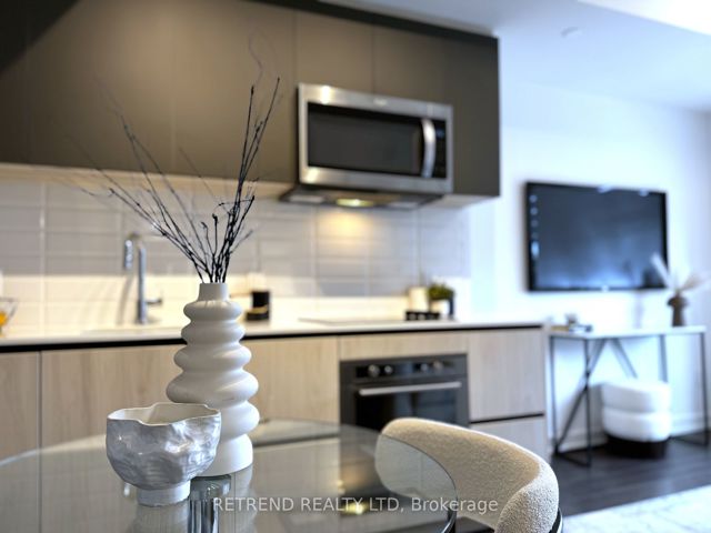 434 - 150 Logan Ave