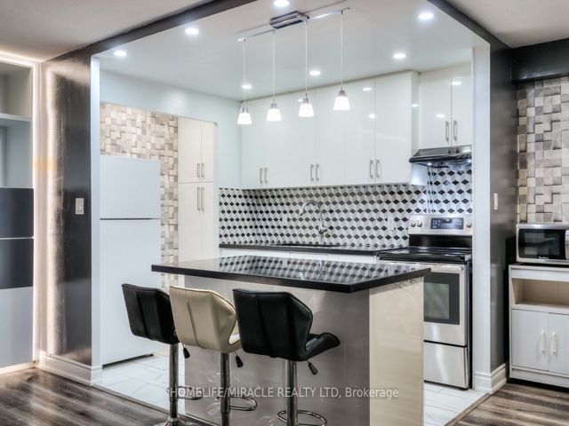 402 - 1950 Kennedy Rd