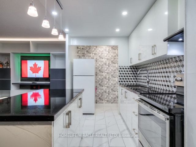 402 - 1950 Kennedy Rd