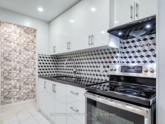 402 - 1950 Kennedy Rd