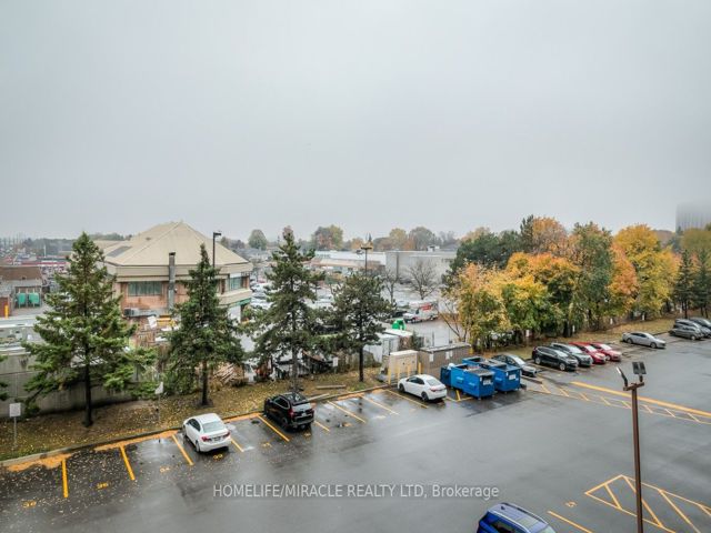 402 - 1950 Kennedy Rd