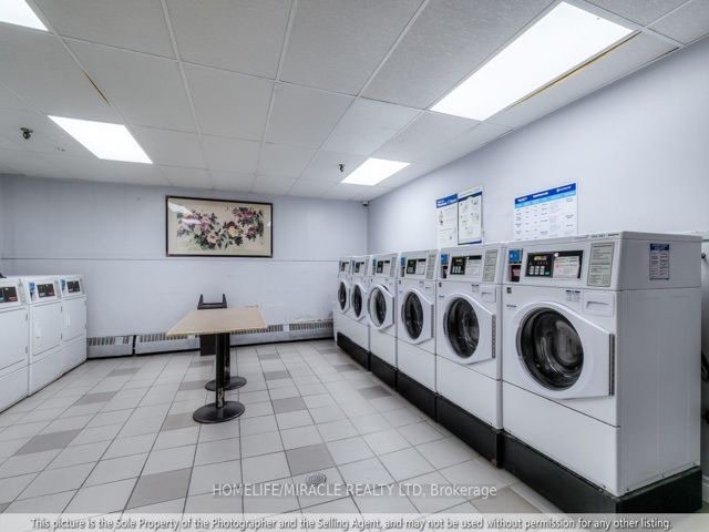 402 - 1950 Kennedy Rd
