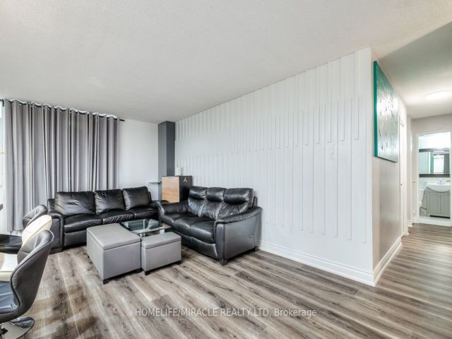 402 - 1950 Kennedy Rd