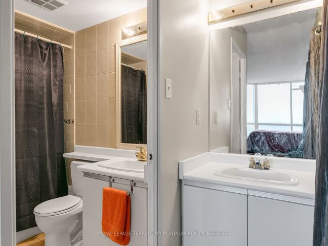 706 - 5 Greystone Walk Dr