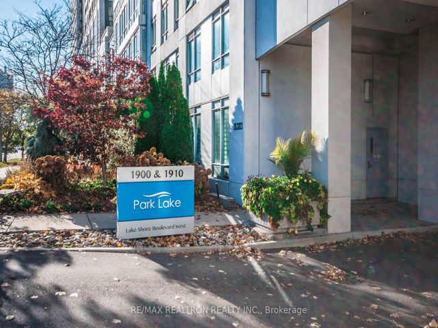 1709 - 1900 Lake Shore Blvd W