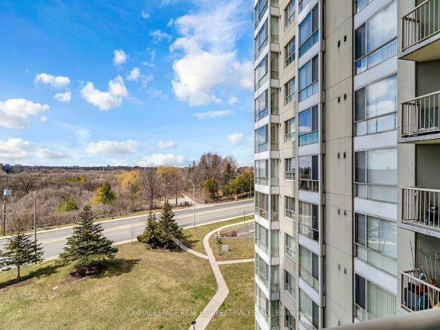 607 - 3077 Weston Rd