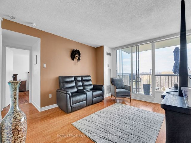 607 - 3077 Weston Rd