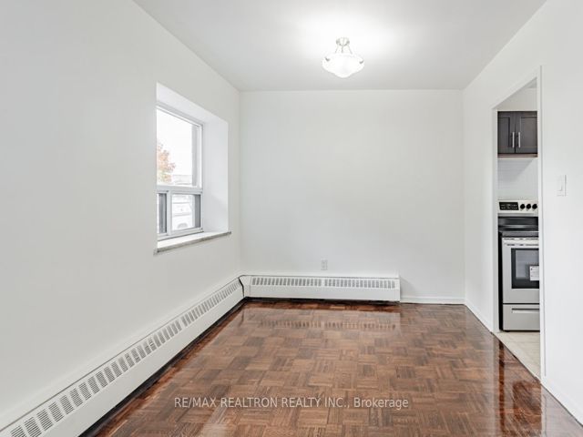 101 - 1524 Lawrence Ave W