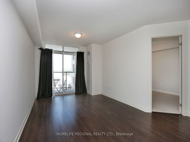 1015 - 816 Lansdowne Ave