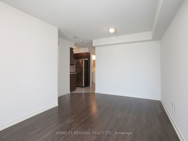 1015 - 816 Lansdowne Ave