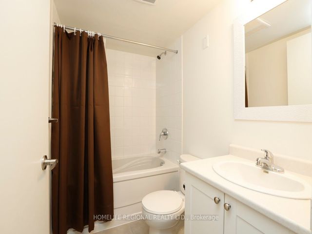 1015 - 816 Lansdowne Ave