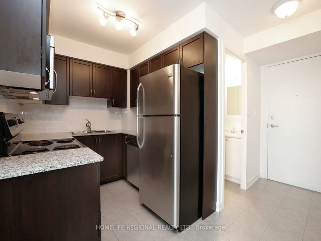 1015 - 816 Lansdowne Ave