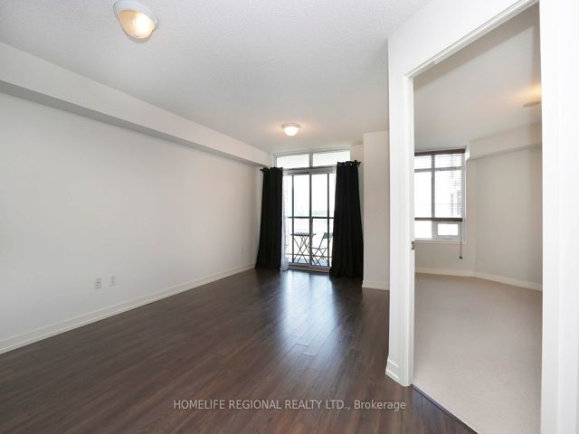 1015 - 816 Lansdowne Ave