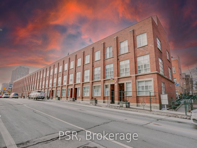 3 - 1392 Bloor St W