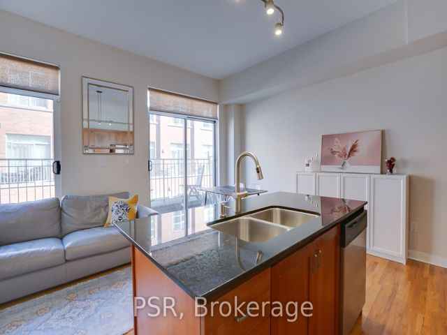 3 - 1392 Bloor St W