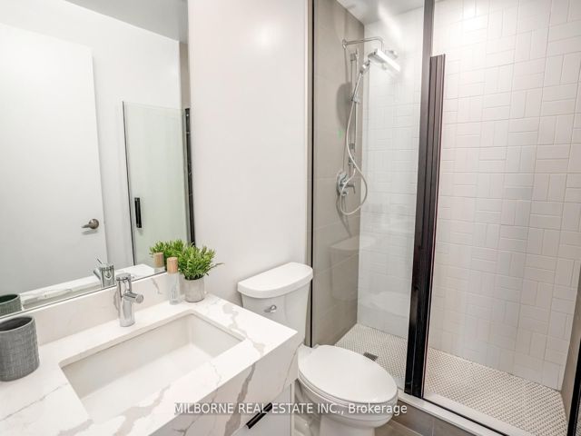 TH 111 - 57 Brock Ave