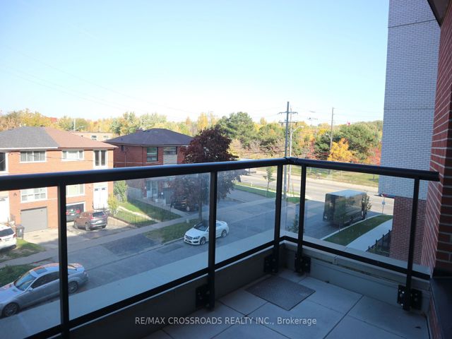 315 - 3100 Keele St