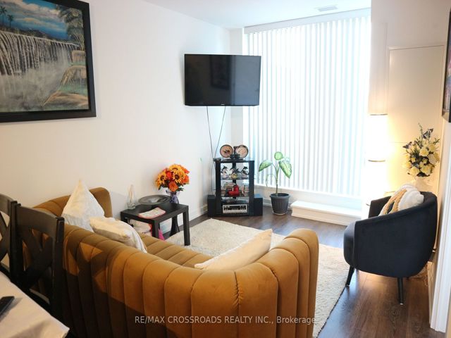 315 - 3100 Keele St