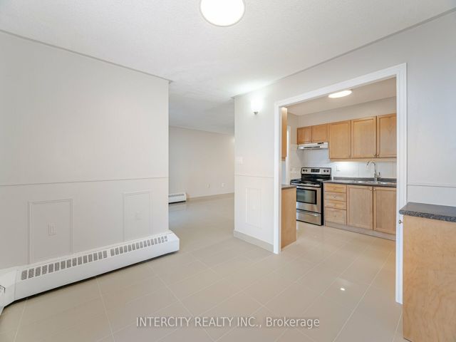 609 - 4673 Jane St