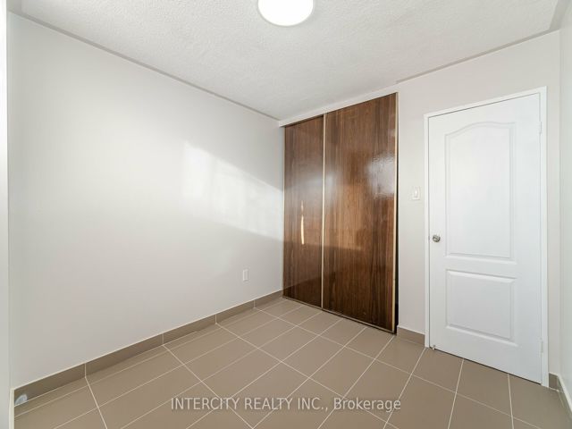 609 - 4673 Jane St