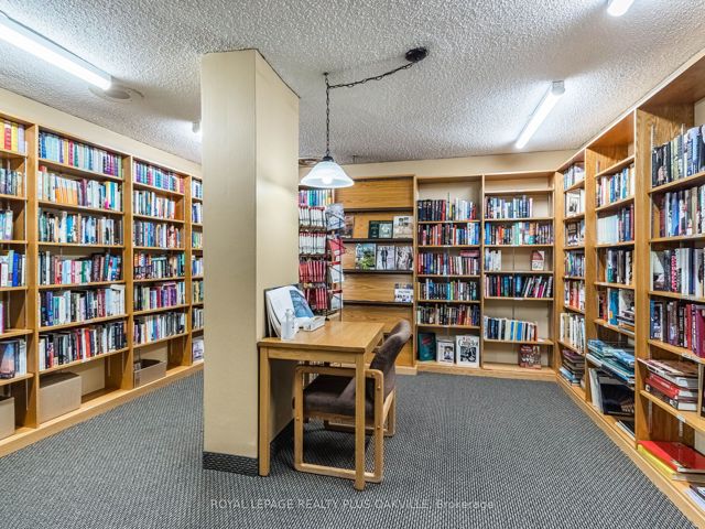 2310 - 2000 Islington Ave