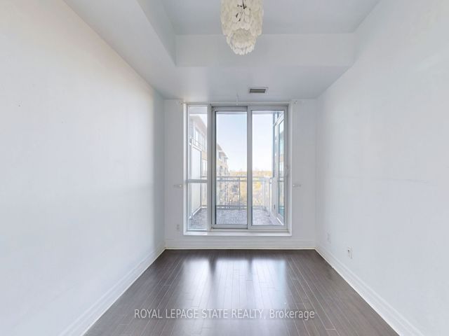 702 - 20 Gothic Ave