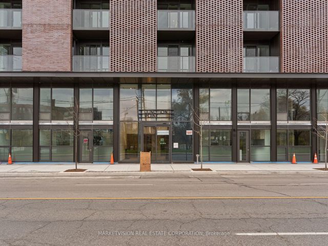806 - 2625 Dundas St W