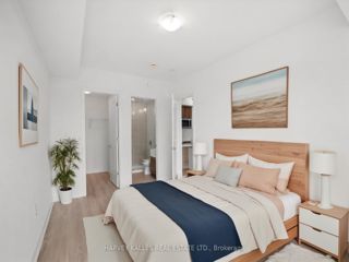 1004 - 25 Neighbourhood Lane