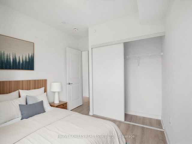 1004 - 25 Neighbourhood Lane