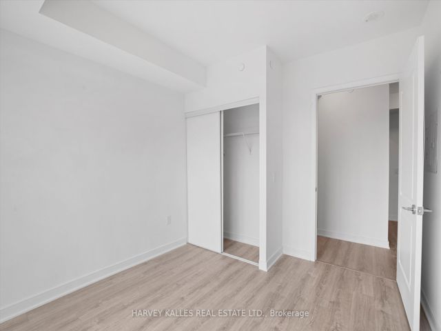 1004 - 25 Neighbourhood Lane