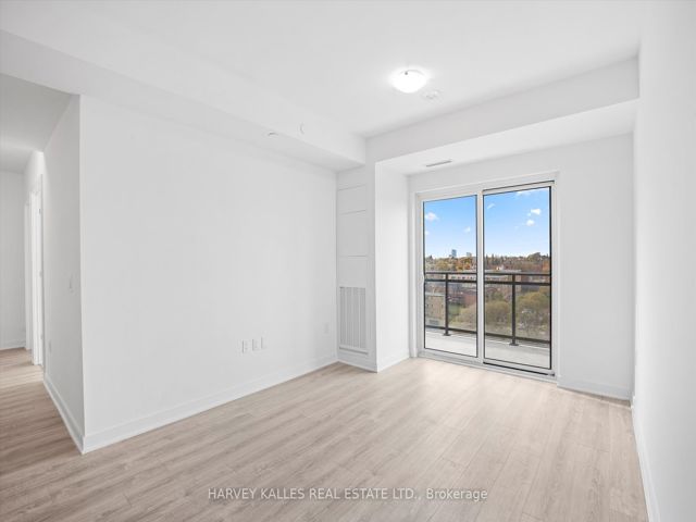1004 - 25 Neighbourhood Lane