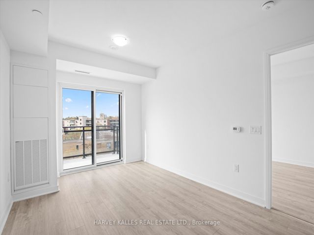 1004 - 25 Neighbourhood Lane