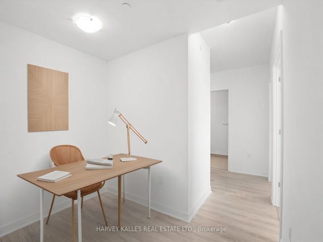 1004 - 25 Neighbourhood Lane