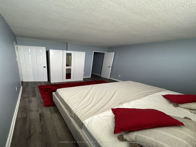 1109 - 2645 Kipling Ave W