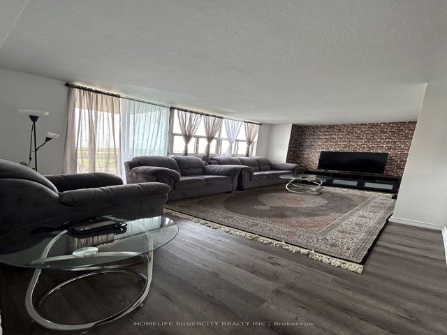 1109 - 2645 Kipling Ave W