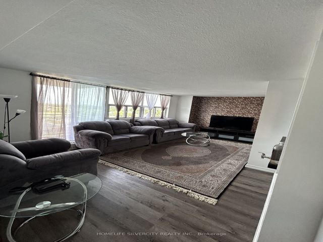 1109 - 2645 Kipling Ave W