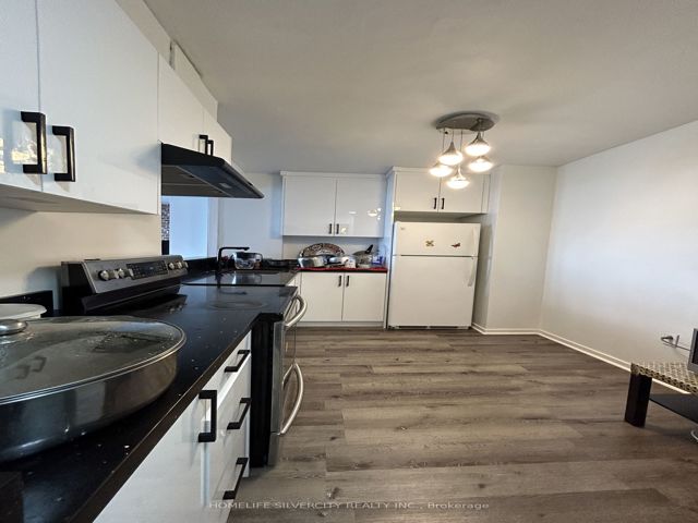 1109 - 2645 Kipling Ave W