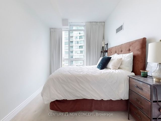 704 - 1900 Lake Shore Blvd W