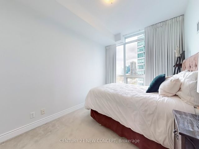 704 - 1900 Lake Shore Blvd W