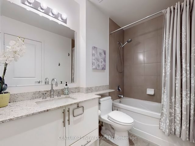 704 - 1900 Lake Shore Blvd W